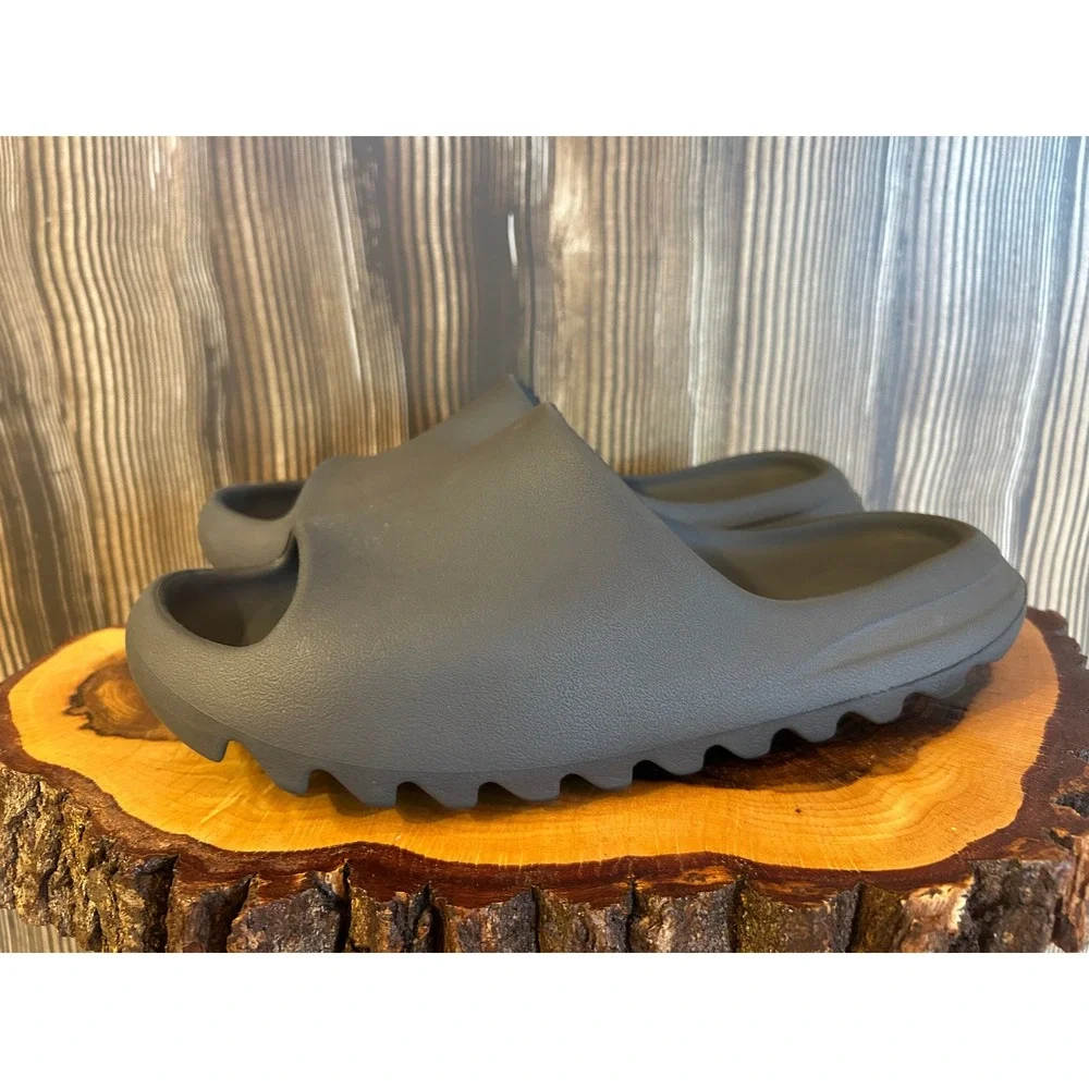 Adidas Mens Yeezy Slide Size 13 Slate Gray ID2350 Lightweight EVA Foam Sandal